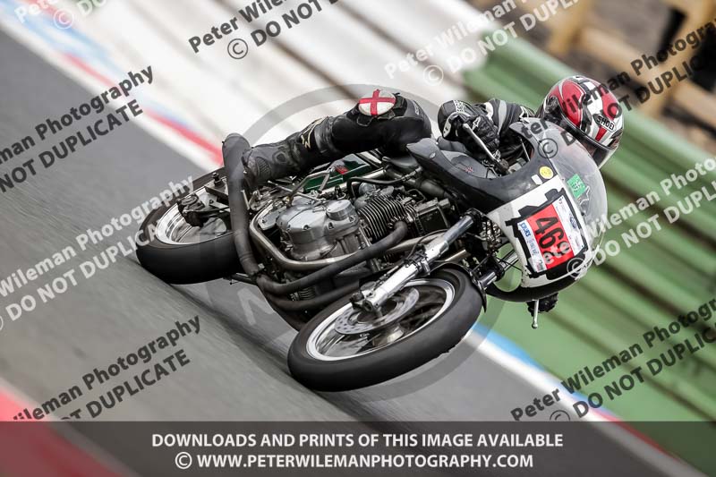 Vintage motorcycle club;eventdigitalimages;mallory park;mallory park trackday photographs;no limits trackdays;peter wileman photography;trackday digital images;trackday photos;vmcc festival 1000 bikes photographs